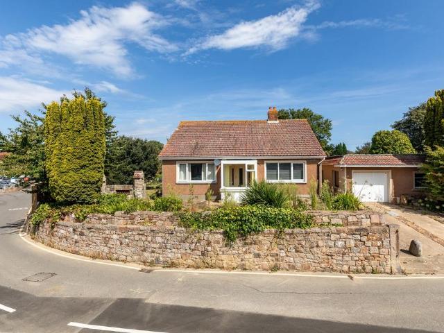 Bungalow for sale in Denham, Gerrards Cross and Chalfonts Community Board, Chalfont St. Peter