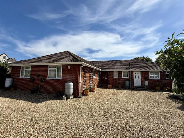 Bungalow for sale in Cowes, Isle Of Wight