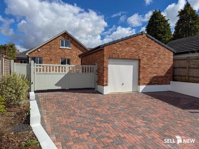 Bungalow for sale in Pouchen End, Hertfordshire