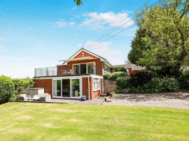 Bungalow for sale in Forthampton, Worcestershire