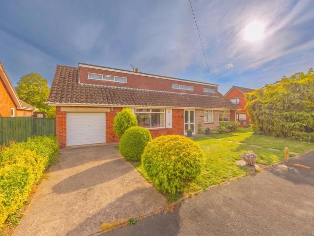 Bungalow for sale in Thurloxton, Somerset