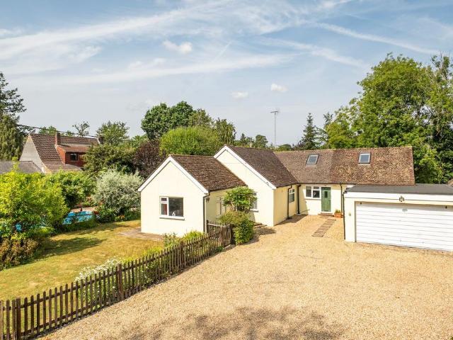 Bungalow for sale in Littlecote, West Sussex