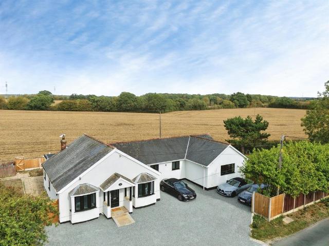 Bungalow for sale in Bradwell, Chipping Hill