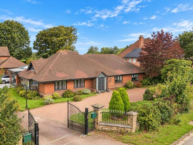 Bungalow for sale in Tettenhall Wood, Wolverhampton