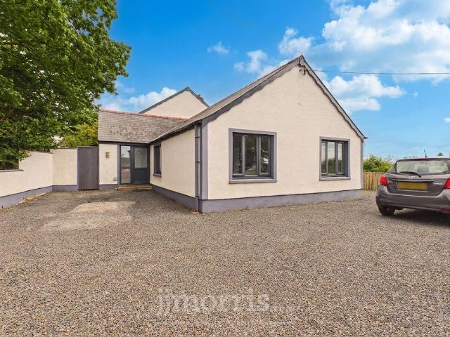 Bungalow for sale in Poyston Cross, Crundale