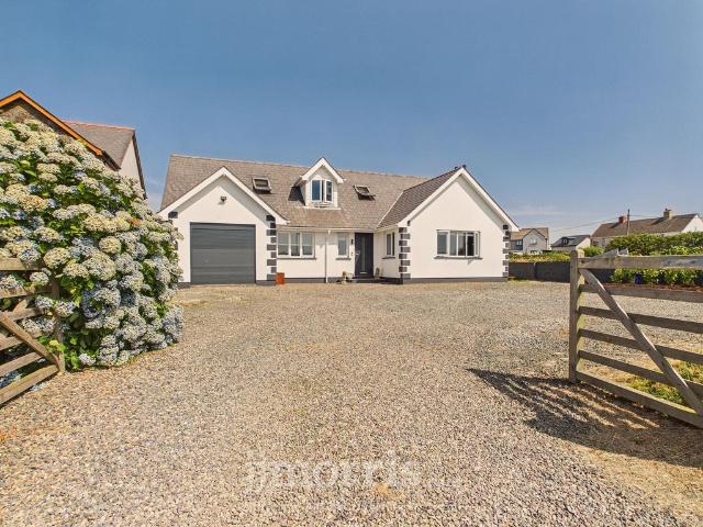 Bungalow for sale in Brawdy, Wales