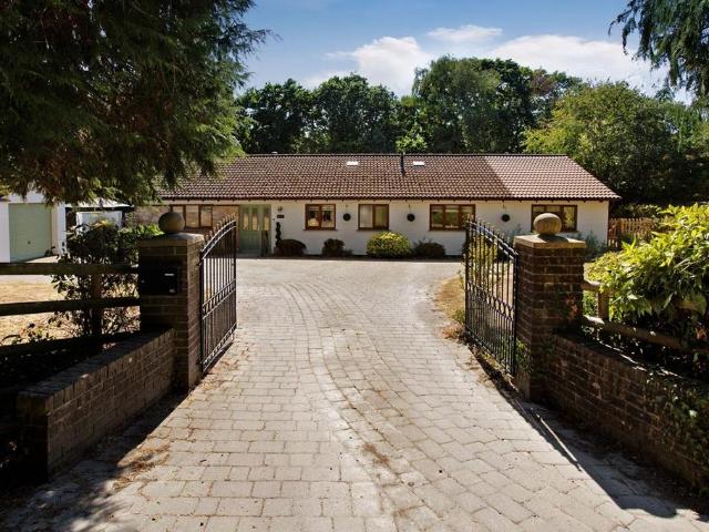 Bungalow for sale in Bovey Tracey, Teignbridge