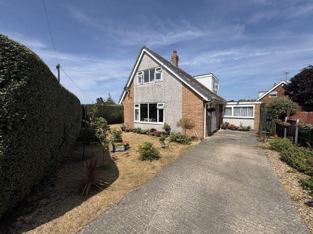 Bungalow for sale in Colwyn Bay, Wales