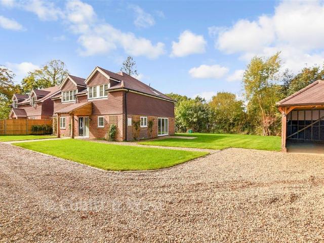House for sale in Alfold, Waverley