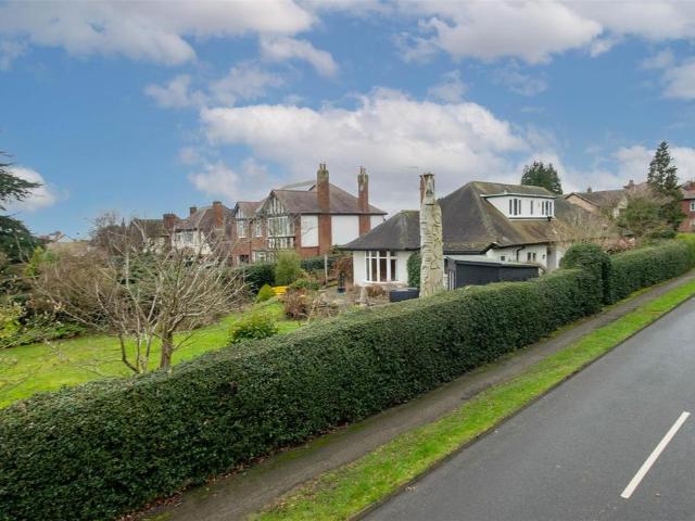 House for sale in Barton In Fabis, East Midlands