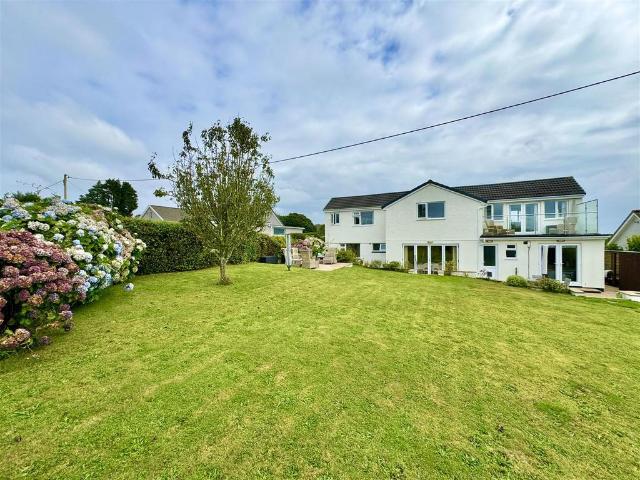 Bungalow for sale in Carnon Downs, Cornwall