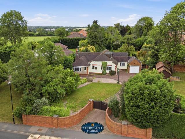 Bungalow for sale in Mount Nod, Allesley
