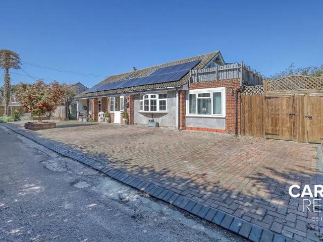 Bungalow for sale in Chadwell St Mary, Essex