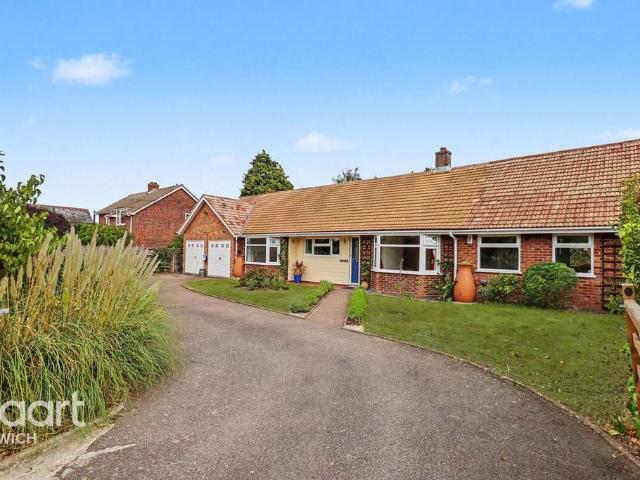 Bungalow for sale in Tattingstone, Chelmondiston