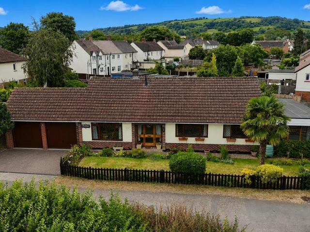 Bungalow for sale in Witcombe, Pamington