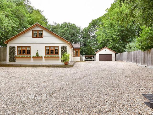 Bungalow for sale in Midway, Kent