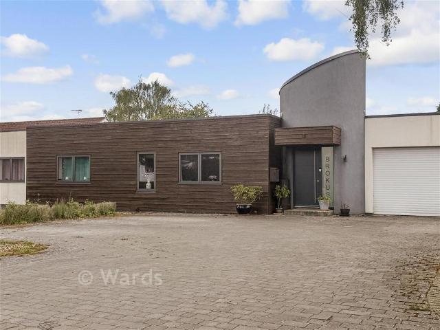 Bungalow for sale in The Butts, Kent