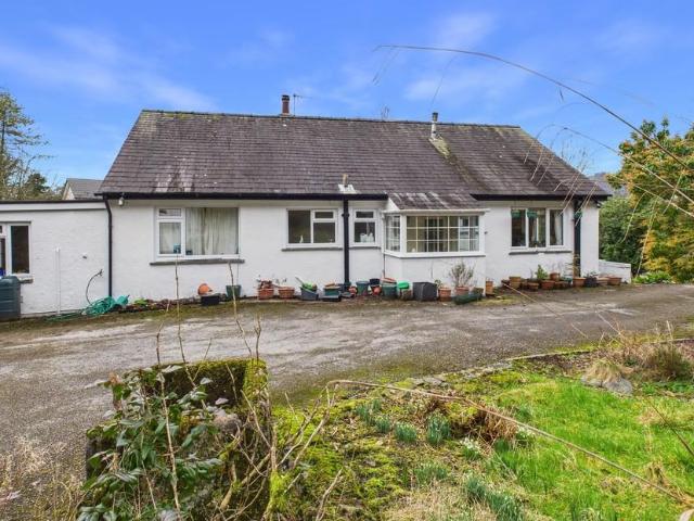 Bungalow for sale
