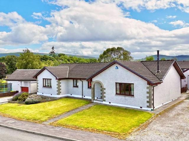 Bungalow for sale in Achnagairn, Scotland