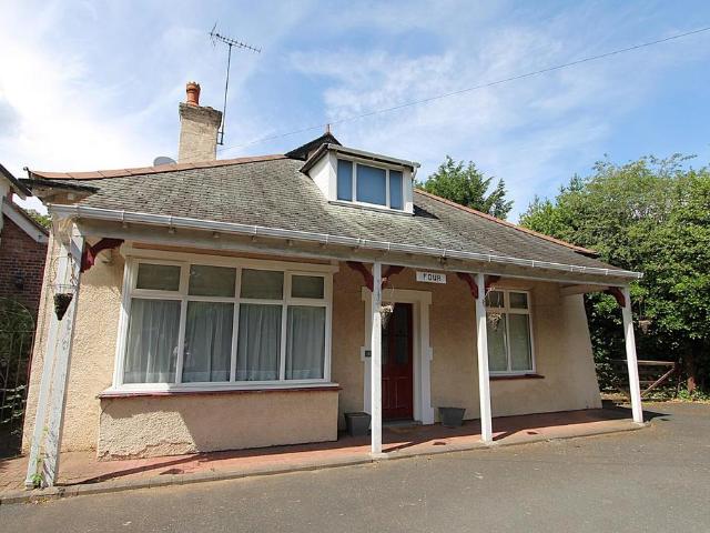 Bungalow for sale in Greenhill, Rushock