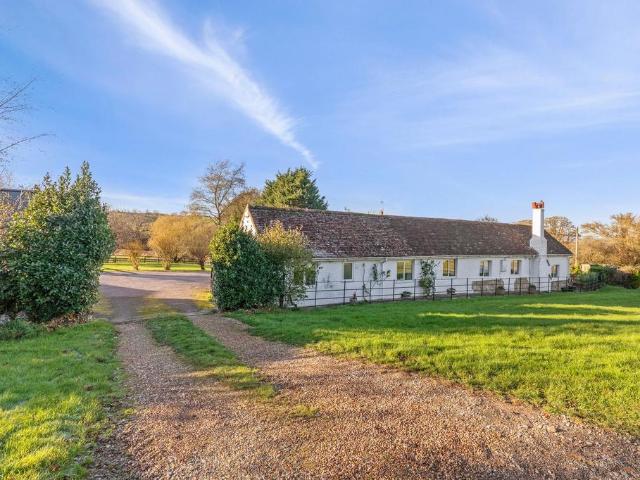 Bungalow for sale in Brill