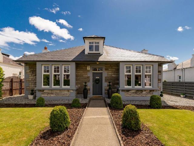 Bungalow for sale in Corstorphine, Scotland