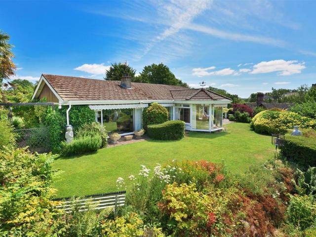 Bungalow for sale