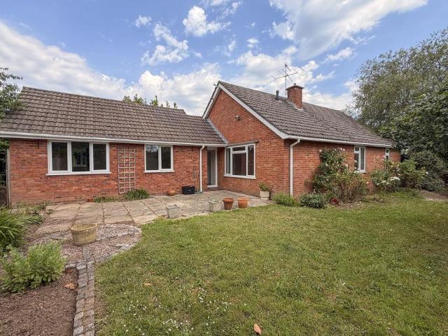 Bungalow for sale in Ruishton