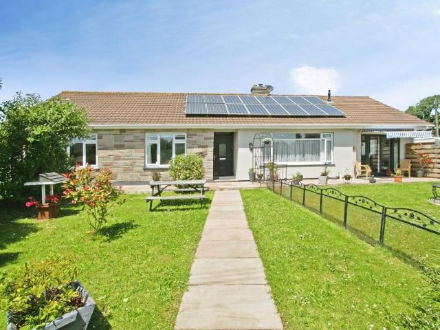 Bungalow for sale in Rosehill, Penwartha Coombe