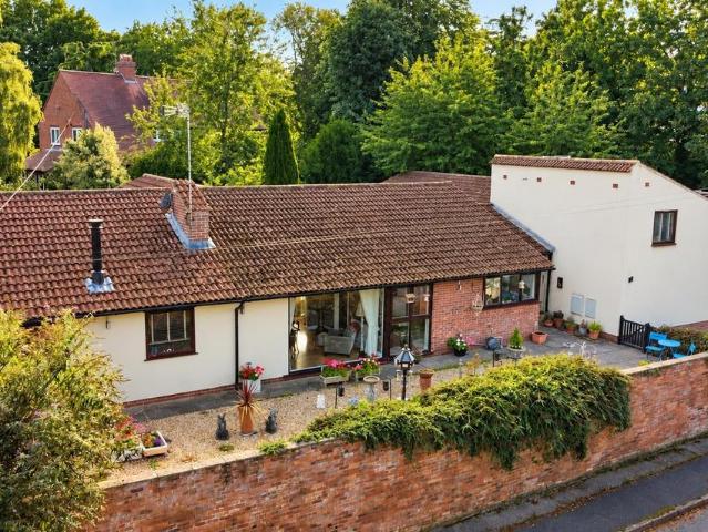 Bungalow for sale in Syerston, Newark and Sherwood