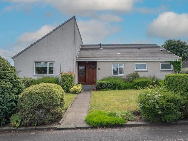 Bungalow for sale in Cumbernauld, Scotland