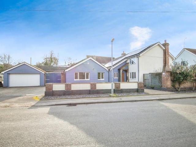 Bungalow for sale in Eastbridge, Suffolk