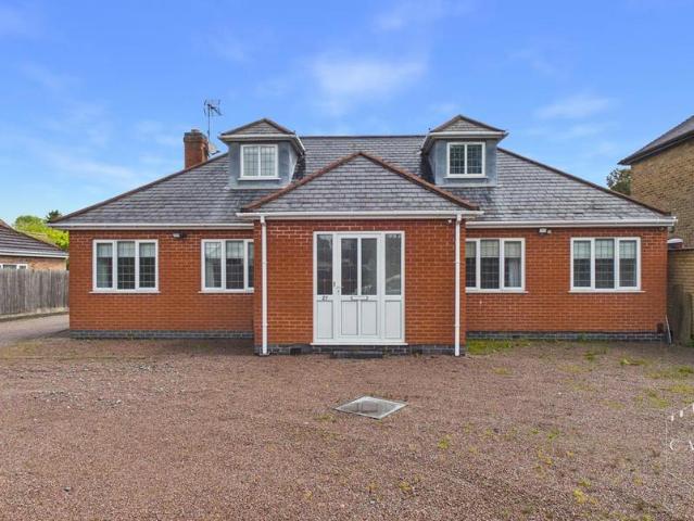 Bungalow for sale in Lash Hill, Barton