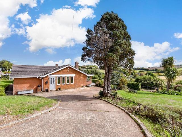 Bungalow for sale in Carisbrooke, Isle Of Wight