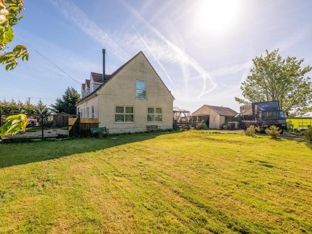 Bungalow for sale in New York, Belleau