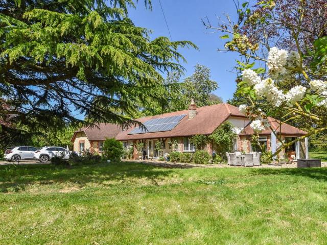 Bungalow for sale in Sutton Veny