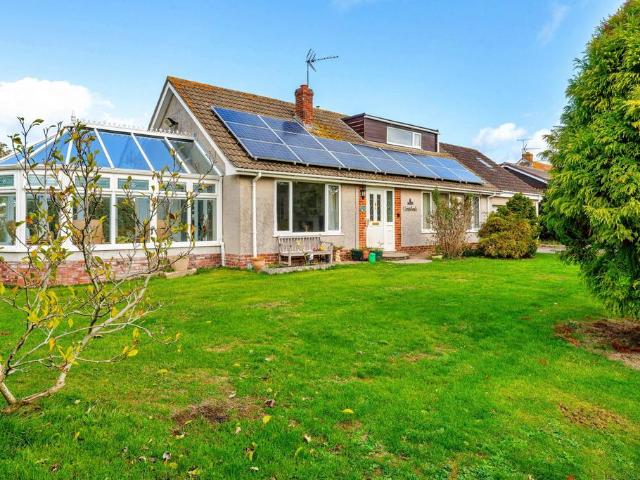 Bungalow for sale in Congresbury, North Somerset