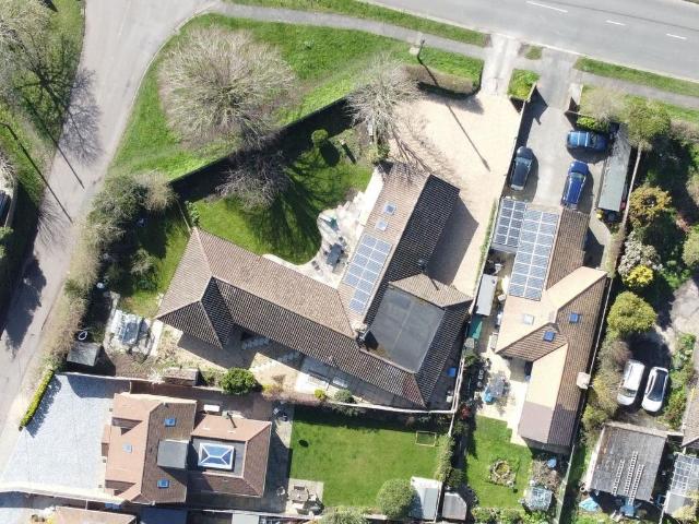 Bungalow for sale in Weston Turville