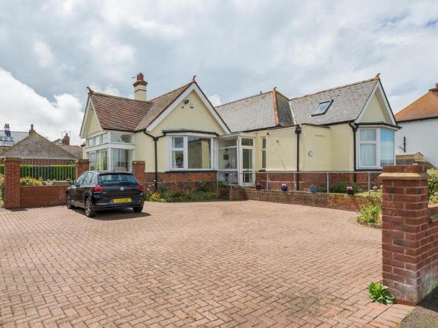 Bungalow for sale in Hampton, The Bridge