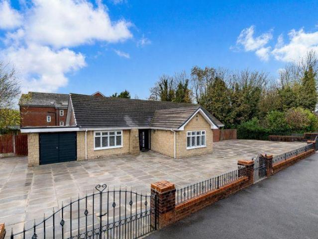 Bungalow for sale in Bedford, Wigan