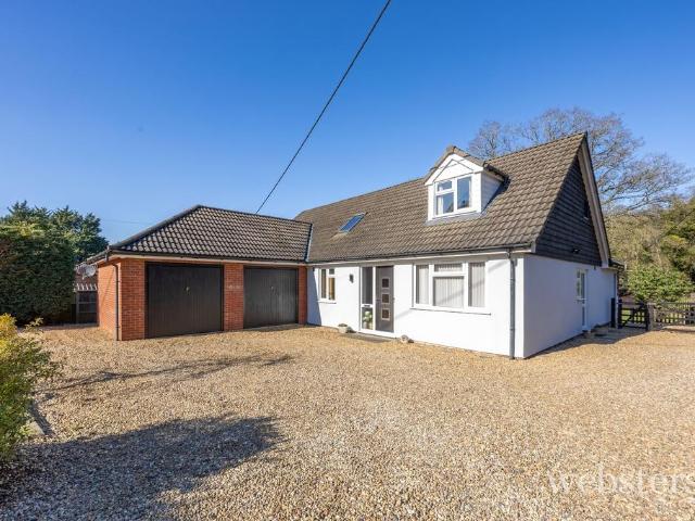 Bungalow for sale in Crostwick, Norfolk
