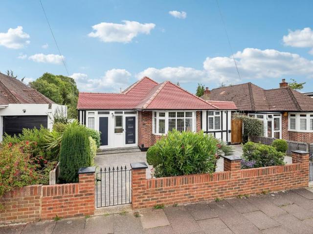 Bungalow for sale in Lane, Greater London