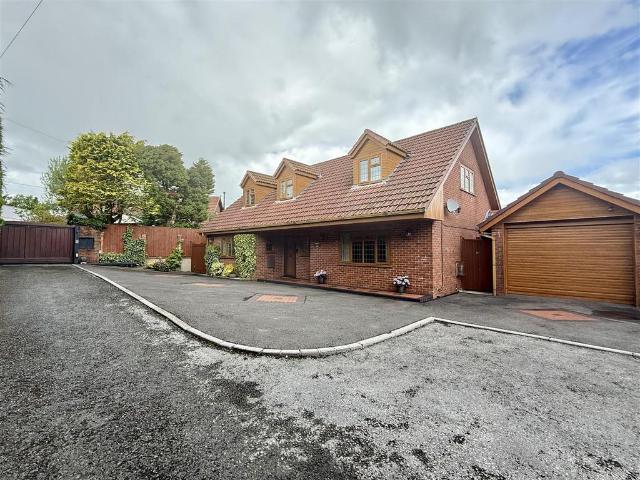 Bungalow for sale in Gorslas, Wales