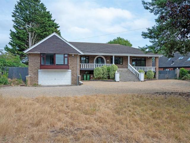 Bungalow for sale in Stokesby, Norfolk