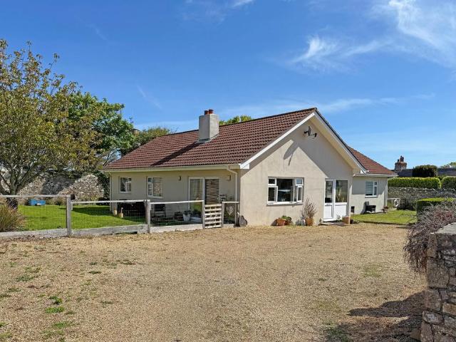 Bungalow for sale in Alderney