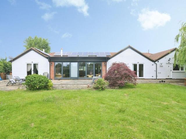 Bungalow for sale in Wittersham, Bridgefield