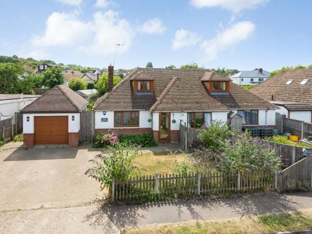 Bungalow for sale in The Bridge, Kent