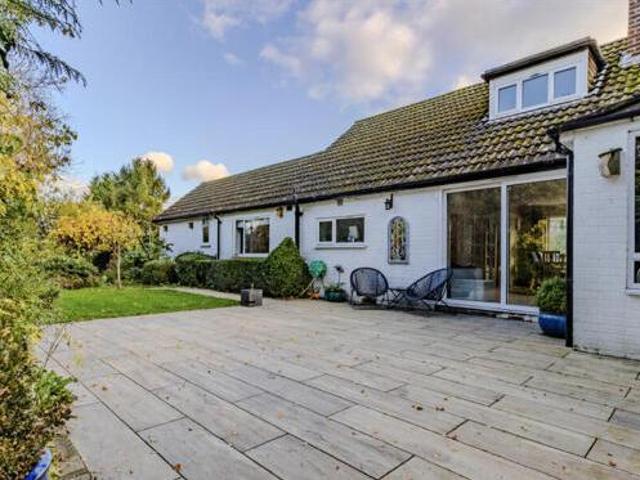 House for sale in Oversley Green, Stratford-on-Avon