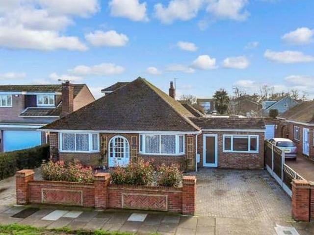 House for sale in Upton, Acol