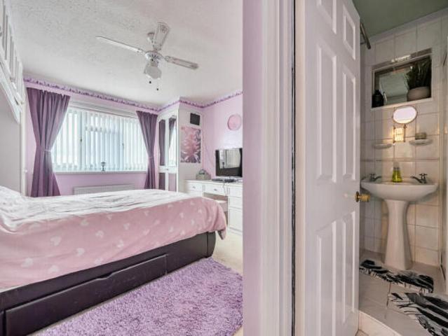 Bungalow for sale in Mount Wise
